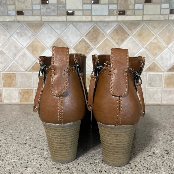 Massini Ashton Women’s Brown Heeled Ankle Booties Size 10 - Picture 5 of 7